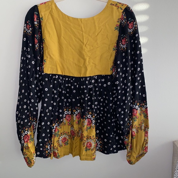 Farm Rio blouse - Picture 3 of 5